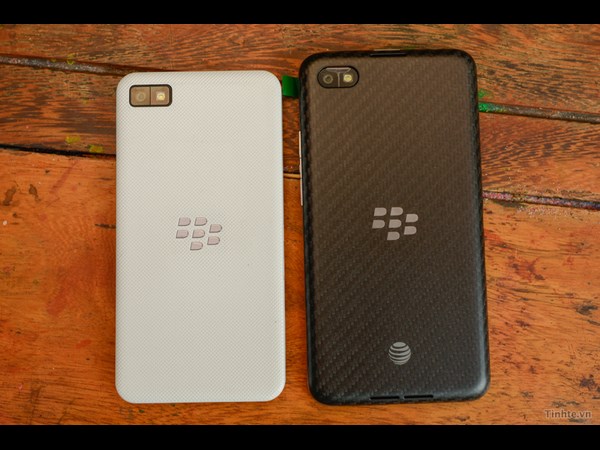 ಬ್ಲ್ಯಾಕ್ಬೆರಿ ಎ10 ವರ್ಸ್ಸ್ ಬ್ಲ್ಯಾಕ್ಬೆರಿ ಝಡ್ 10 ಬ್ಲ್ಯಾಕ್ಬೆರಿ ಎ10 ವರ್ಸ್ಸ್ ಬ್ಲ್ಯಾಕ್ಬೆರಿ ಝಡ್ 10