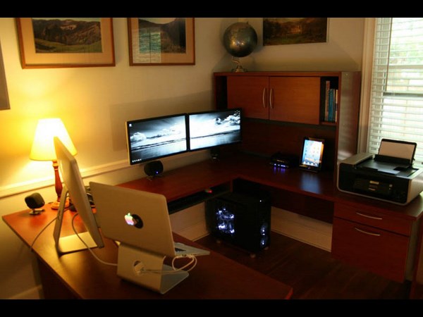 ಮಾನಿಟರ್‌ ವರ್ಕ್ ಸ್ಟೇಷನ್‌