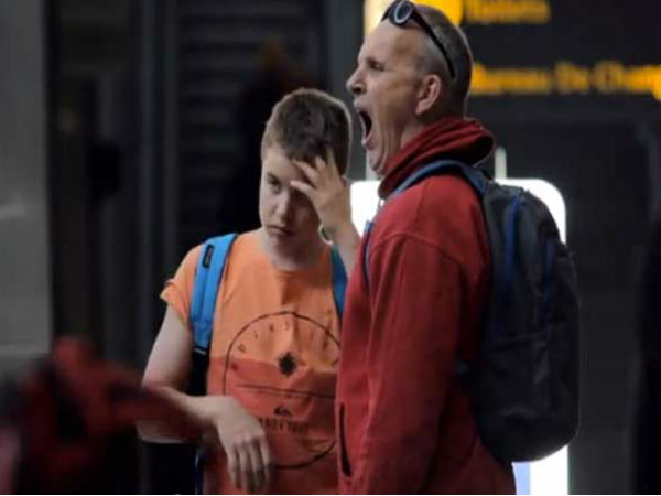 ಆಕಳಿಸಿ ಉಚಿತವಾಗಿ ಕಾಫಿ ಕುಡಿಯಿರಿ!