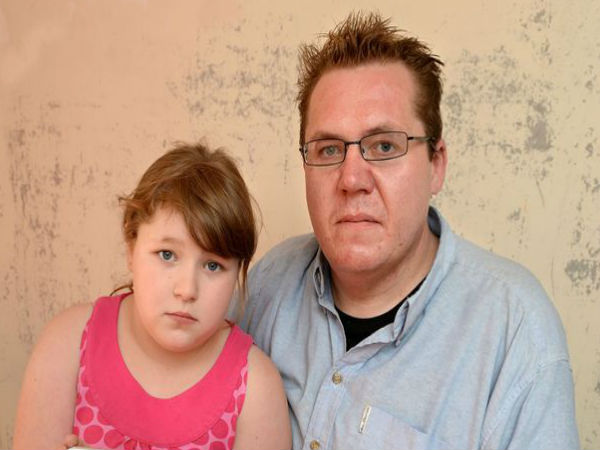 ಆಪಲ್ ಐಪ್ಯಾಡ್ ಚಾರ್ಜಿಂಗ್ ವೇಳೆ ಸ್ಫೋಟ ಆಪಲ್ ಐಪ್ಯಾಡ್ ಚಾರ್ಜಿಂಗ್ ವೇಳೆ ಸ್ಫೋಟ