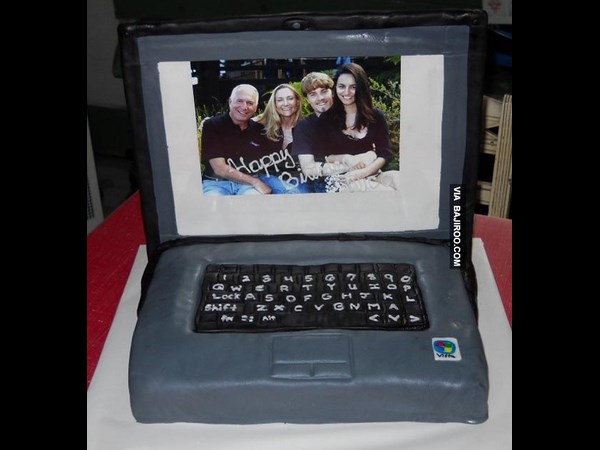 ಬಗೆ ಬಗೆಯ ಲ್ಯಾಪ್ಟಾಪ್ ಕೇಕ್ಗಳು ಇಲ್ಲಿವೆ ನೋಡಿ ಬಗೆ ಬಗೆಯ ಲ್ಯಾಪ್ಟಾಪ್ ಕೇಕ್ಗಳು ಇಲ್ಲಿವೆ ನೋಡಿ