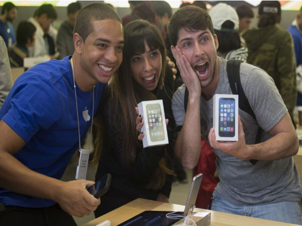   ಆಪಲ್‌ ಕಂಪೆನಿಯ ಅಭಿಮಾನಿಗಳು