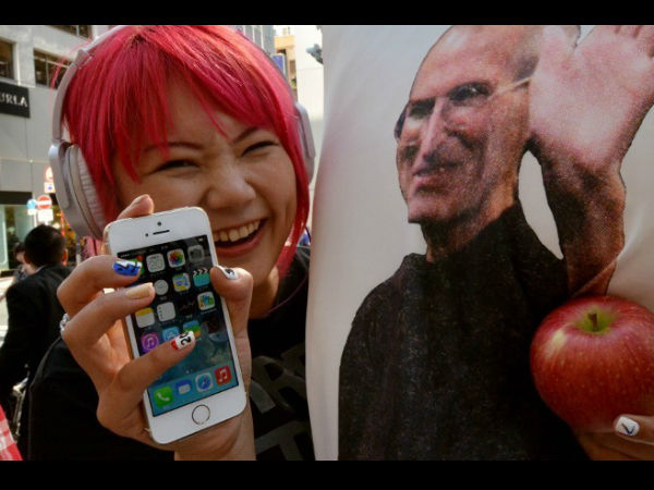   ಆಪಲ್‌ ಕಂಪೆನಿಯ ಅಭಿಮಾನಿಗಳು