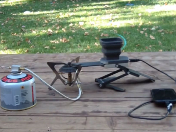 ಬೆಂಕಿಯಿಂದ ಮೊಬೈಲ್ ಚಾರ್ಜ್ ಮಾಡಿ ಬೆಂಕಿಯಿಂದ ಮೊಬೈಲ್ ಚಾರ್ಜ್ ಮಾಡಿ