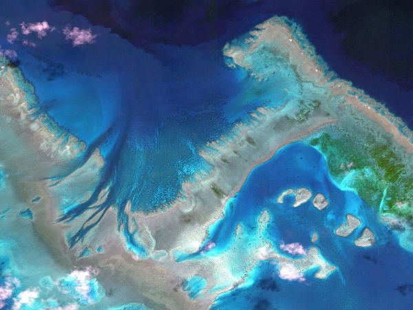 ಉಪಗ್ರಹ ಕ್ಯಾಮೆರಾದಲ್ಲಿ ಭೂಮಿಯ ಸುಂದರ ದೃಶ್ಯಗಳು ಉಪಗ್ರಹ ಕ್ಯಾಮೆರಾದಲ್ಲಿ ಭೂಮಿಯ ಸುಂದರ ದೃಶ್ಯಗಳು