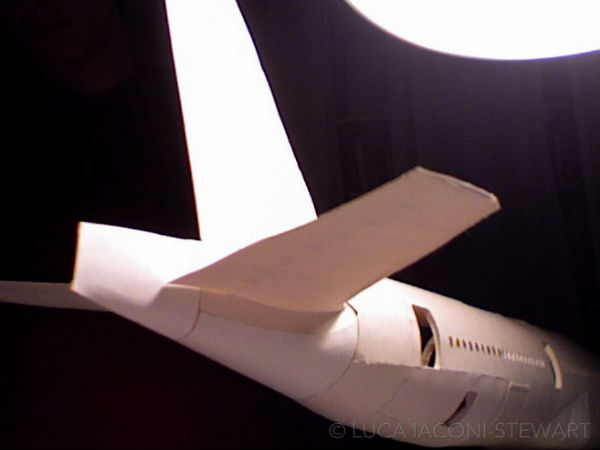   ಪೇಪರ್‌ನಲ್ಲೇ ಏರ್‌ ಇಂಡಿಯಾ ವಿಮಾನ ನಿರ್ಮಿಸಿದ  ವಿದ್ಯಾರ್ಥಿ