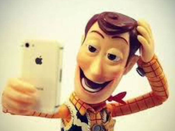 ಸೆಲ್ಫಿ ವೈಶಿಷ್ಟ್ಯತೆ ಸೆಲ್ಫಿ ವೈಶಿಷ್ಟ್ಯತೆ