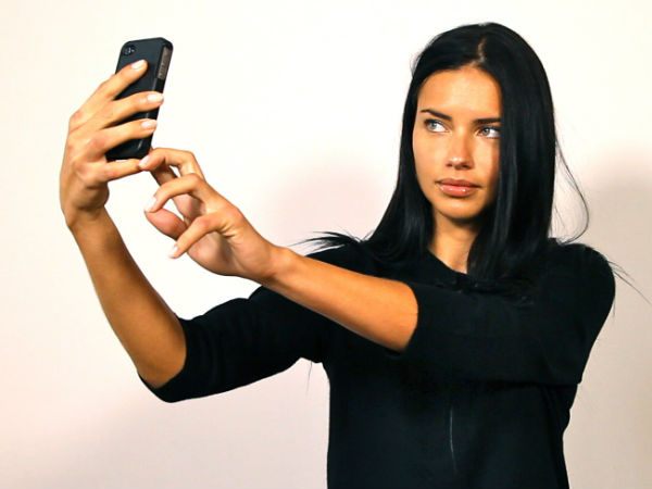 ಸೆಲ್ಫಿ ವೈಶಿಷ್ಟ್ಯತೆ ಸೆಲ್ಫಿ ವೈಶಿಷ್ಟ್ಯತೆ