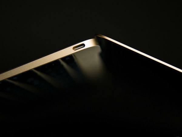 ಗಂಭೀರ ನೋಟ