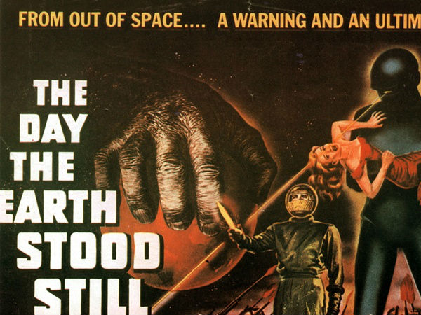 ದ ಡೇ ದ ಅರ್ತ್ ಸ್ಟುಡ್ ಸ್ಟಿಲ್ 