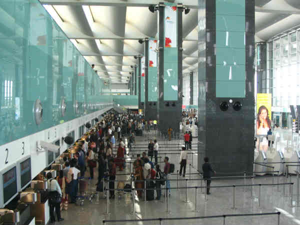 ದುಬೈ ಮಾದರಿ ವ್ಯವಸ್ಥೆ ಬೆಂಗಳೂರು ಏರ್ಪೋರ್ಟ್ನಲ್ಲೂ ದುಬೈ ಮಾದರಿ ವ್ಯವಸ್ಥೆ ಬೆಂಗಳೂರು ಏರ್ಪೋರ್ಟ್ನಲ್ಲೂ