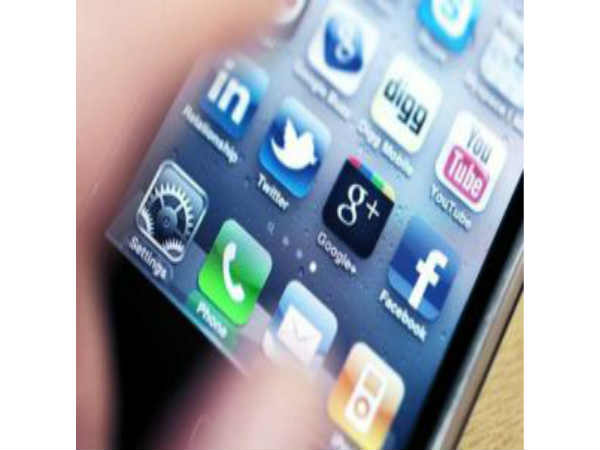 ಫೀಚರ್ಸ್ ಪರಿಶೀಲಿಸಿ ಫೀಚರ್ಸ್ ಪರಿಶೀಲಿಸಿ