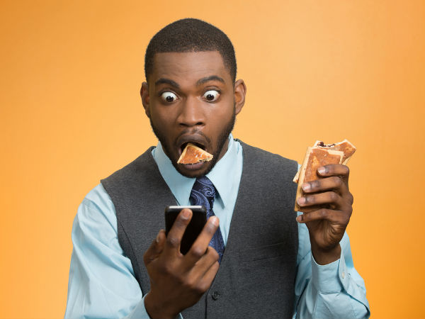 ಮನೆಯಿಂದ ಹೊರಬಿದ್ದಾಗ ಫೋನ್ ಬ್ಯಾಟರಿ ಕಡಿಮೆ ಇರುವುದು ಮನೆಯಿಂದ ಹೊರಬಿದ್ದಾಗ ಫೋನ್ ಬ್ಯಾಟರಿ ಕಡಿಮೆ ಇರುವುದು