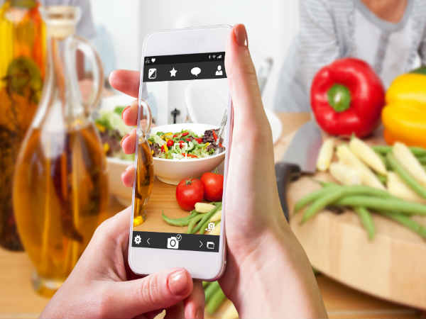 ಸ್ಮಾರ್ಟ್ಫೋನ್ ನಿಮ್ಮ ರಾತ್ರಿ ಸಂಗಾತಿ ಸ್ಮಾರ್ಟ್ಫೋನ್ ನಿಮ್ಮ ರಾತ್ರಿ ಸಂಗಾತಿ