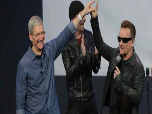 ಬೋನೋ ಟಿಮ್ ಕುಕ್ ಫಿಂಗರ್ ಟಚ್