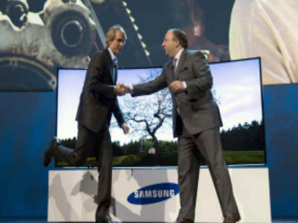 ಮೈಕೆಲ್ ಬೇ ನಡಿಗೆ