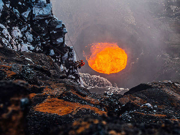 ಜ್ವಾಲಾಮುಖಿ ಸಾಹಸ ಫೋಟೋಗ್ರಫಿ