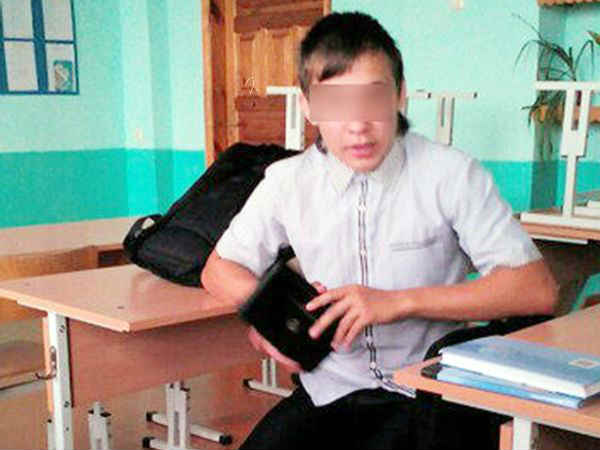 2,000 ಗಂಟೆ 2,000 ಗಂಟೆ