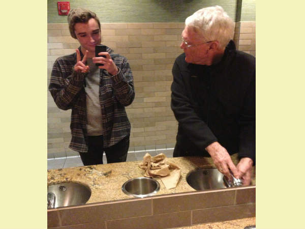 ಹಿರಿಯರ ಮುಖಭಾವ ಗಮನಿಸಿ