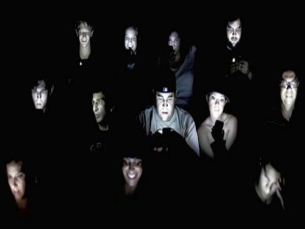 ಫೋನ್ ಬಳಕೆ ಜನರ ಸ್ಥಿತಿ