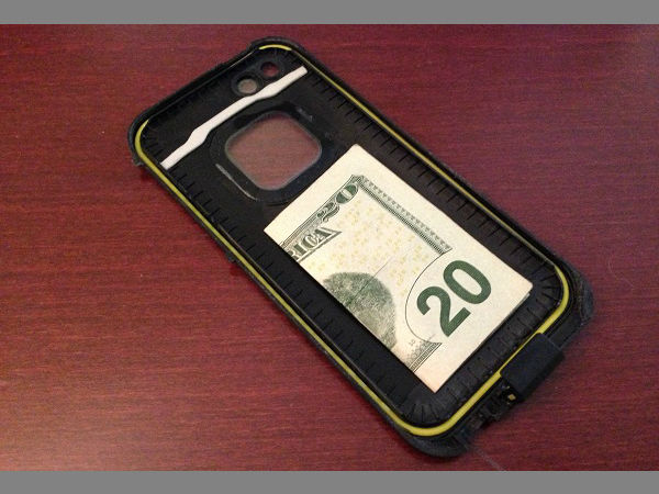 ಬಿಲ್‌ ಅನ್ನು ಮಡಿಚಿ ಚಿತ್ರದಲ್ಲಿರುವಂತೆ ಇಡಿ