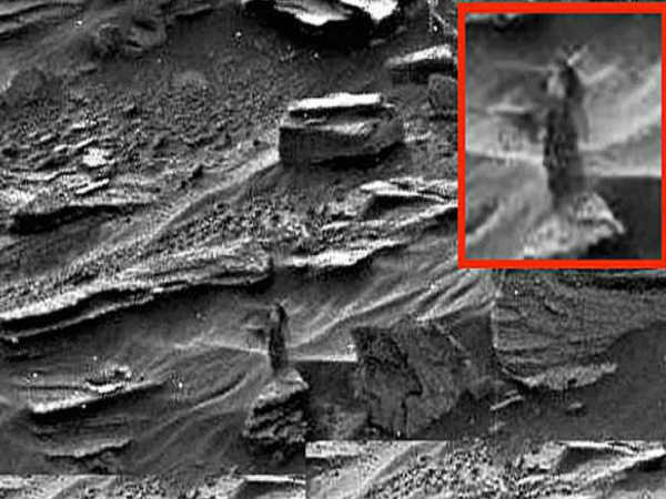 ಮಹಿಳೆ ನಿಂತುಕೊಂಡಿರುವ ಚಿತ್ರ ಮಹಿಳೆ ನಿಂತುಕೊಂಡಿರುವ ಚಿತ್ರ