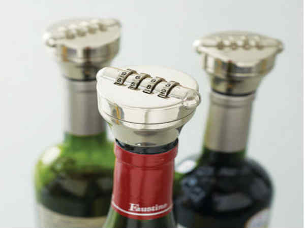ವೈನ್ ಬಾಟಲ್ಗಳ ಸಂಯೋಜಕ ಲಾಕರ್ ವೈನ್ ಬಾಟಲ್ಗಳ ಸಂಯೋಜಕ ಲಾಕರ್