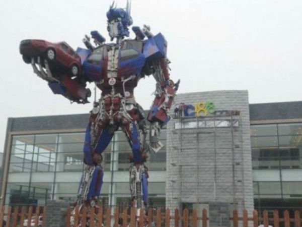 ಆಪ್ಟಿಮಸ್ ಪ್ರೈಂ ಪ್ರತಿಮೆ ಆಪ್ಟಿಮಸ್ ಪ್ರೈಂ ಪ್ರತಿಮೆ