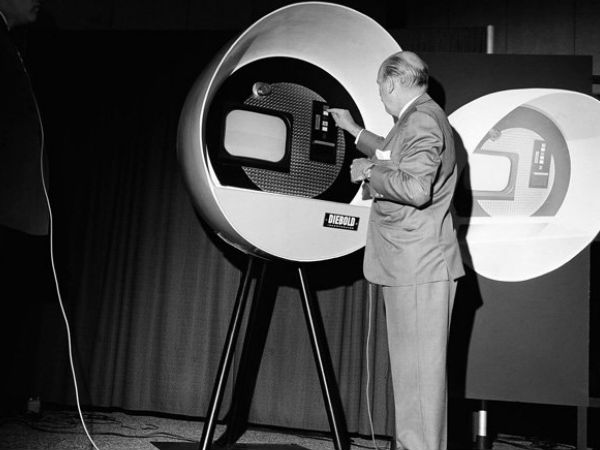 ಪ್ರಥಮ ಎಟಿಎಮ್ ಪ್ರಥಮ ಎಟಿಎಮ್