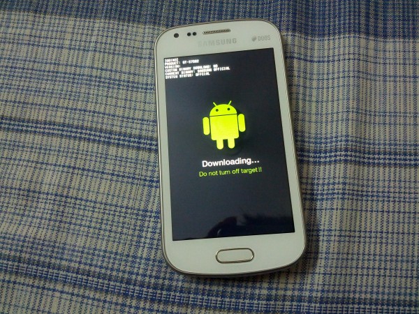 ಫೋನ್‌ನಲ್ಲಿ ಡೌನ್‌ಲೋಡ್ ಪರಿಣಾಮ