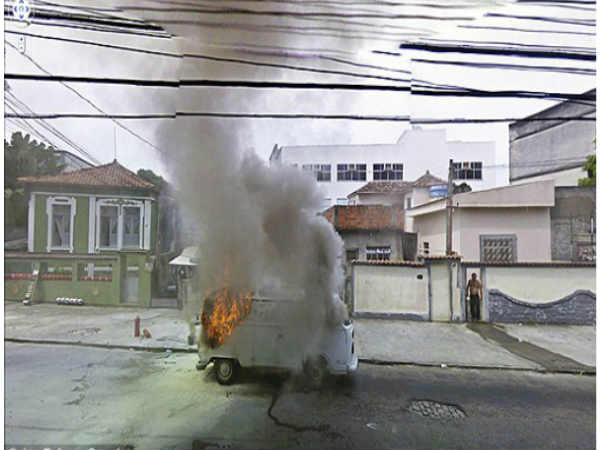 ಆಕಸ್ಮಿಕವಾಗಿ ಸುಮ್ಮನೆ ಬೆಂಕಿಗೆ ಆಹುತಿಯಾಗಿರುವುದು