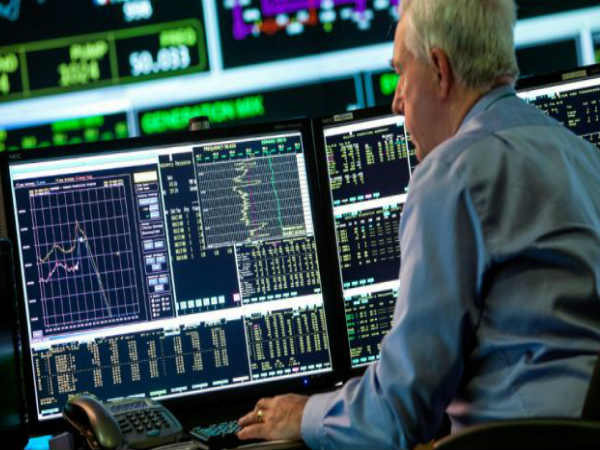 ಸ್ಮಾರ್ಟ್ ಗ್ರಿಡ್ (The smart grid) ಸ್ಮಾರ್ಟ್ ಗ್ರಿಡ್ (The smart grid)