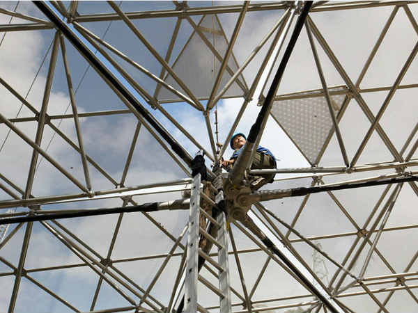 ಮೀರಿಸುವಷ್ಟು ದೊಡ್ಡದಾಗಿದೆ