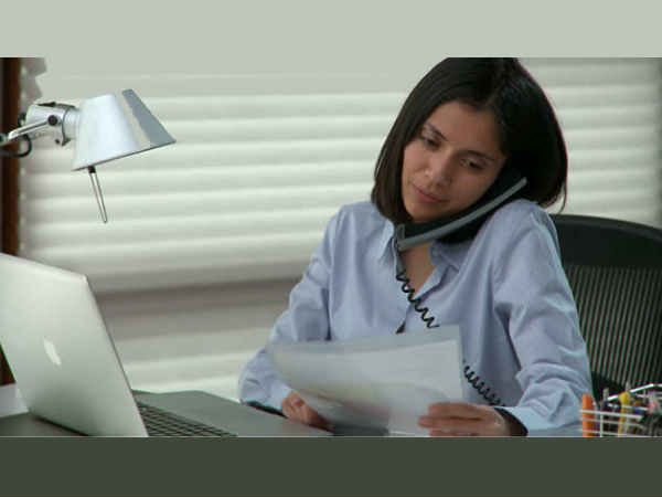 ಆಫೀಸ್ನಲ್ಲಿ ಮಾತನಾಡುವಾಗ ಜೋಪಾನ ಆಫೀಸ್ನಲ್ಲಿ ಮಾತನಾಡುವಾಗ ಜೋಪಾನ