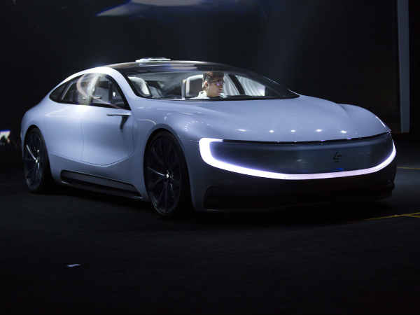 ಸೆಲ್ಫ್‌ ಡ್ರೈವಿಂಗ್  ಟ್ಯಾಕ್ಸಿ 