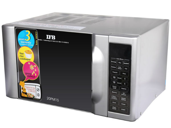 IFB 20PM1S 20-ಲೀಟರ್ 1200-ವ್ಯಾಟ್ ಸೋಲೋ ಮೈಕ್ರೋವೇವ್ ಓವೆನ್‌ ಮೇಲೆ ಶೇ.17 ಆಫರ್‌ 