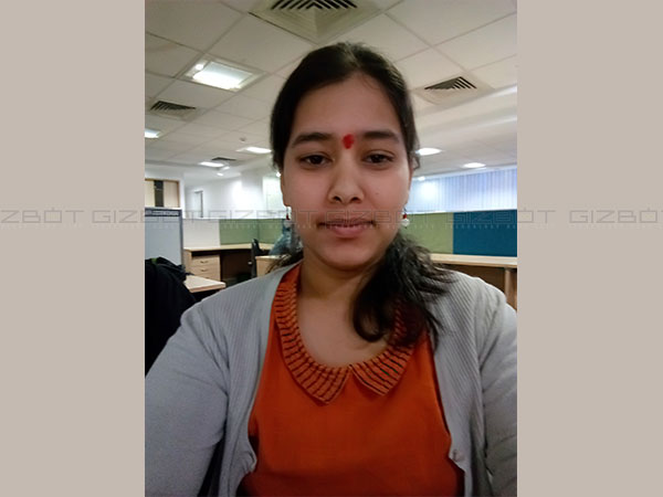 13 ಮತ್ತು 8 ಮೆಗಾಪಿಕ್ಸೆಲ್ ಕ್ಯಾಮೆರಾ.