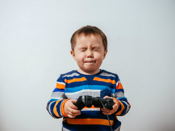 ಮಕ್ಕಳಿಗೆ ಹೆಚ್ಚು ವಿಡಿಯೋಗೇಮ್ ಆಡಲು ಬಿಡಿ!! ಏಕೆ ತಿಳಿಯಿರಿ? ಮಕ್ಕಳಿಗೆ ಹೆಚ್ಚು ವಿಡಿಯೋಗೇಮ್ ಆಡಲು ಬಿಡಿ!! ಏಕೆ ತಿಳಿಯಿರಿ?