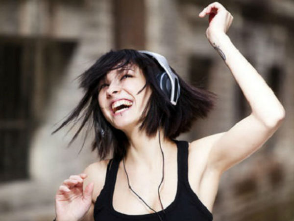 ನಿಮಗೆ ಗೊತ್ತಾ? ಮೊಬೈಲ್ ಇಯರ್ಫೋನ್ ಬಳಕೆ ಆರೋಗ್ಯಕ್ಕೆ ಒಳ್ಳೆಯದು!! ನಿಮಗೆ ಗೊತ್ತಾ? ಮೊಬೈಲ್ ಇಯರ್ಫೋನ್ ಬಳಕೆ ಆರೋಗ್ಯಕ್ಕೆ ಒಳ್ಳೆಯದು!!