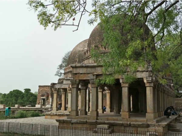 6 ಇಂಚಿನ ಫುಲ್ HD ಡಿಸ್‌ಪ್ಲೇ: 