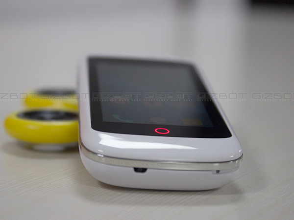 ಕನೆಕ್ಟಿವಿಟಿ: ಕನೆಕ್ಟಿವಿಟಿ: