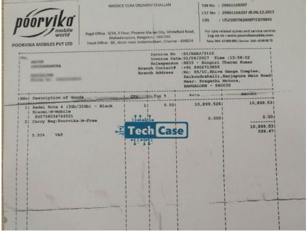 ವೈಟ್ ಫಿಲ್ಡ್‌ನಲ್ಲಿರುವ ಫೂರ್ವಿಕಾ ಶಾಪ್ ನಲ್ಲಿ: