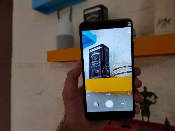 ಮಿ ಮಾಕ್ಸ್ 2 ಡಿಸ್‌ಪ್ಲೇ: 