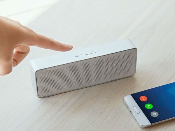 ಮೈಕ್ರೋ ಫೋನ್ ಇದೆ: