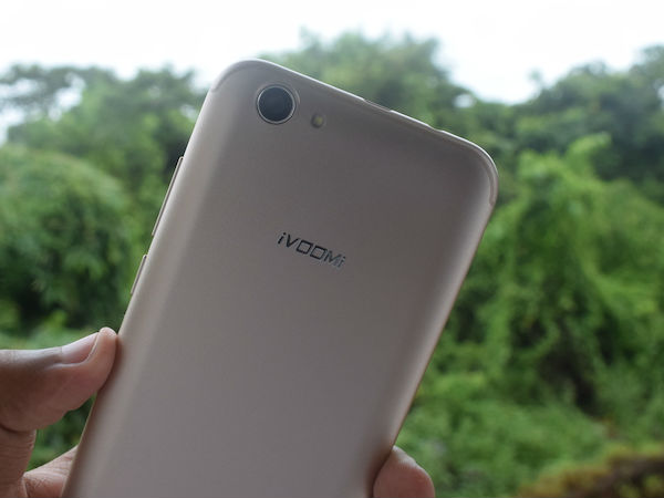 ಬ್ಯಾಟರಿ ಮತ್ತು ಇತರ ಫೀಚರ್ಸ್!! 