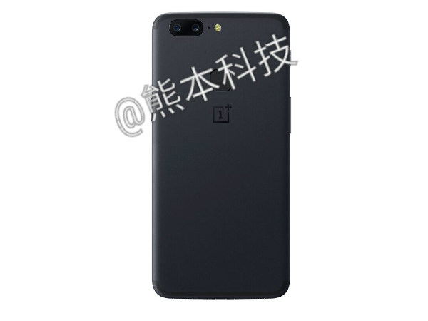 ಫಿಂಗರ್ ಪ್ರಿಂಟ್ ಸ್ಕ್ಯಾನರ್ ಹಿಂಭಾಗದಲ್ಲಿ!!