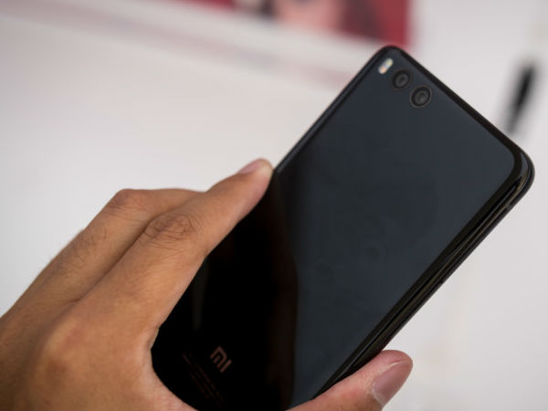 ಬ್ಯಾಟರಿ ಮತ್ತು ಇತರ ಫೀಚರ್ಸ್!!