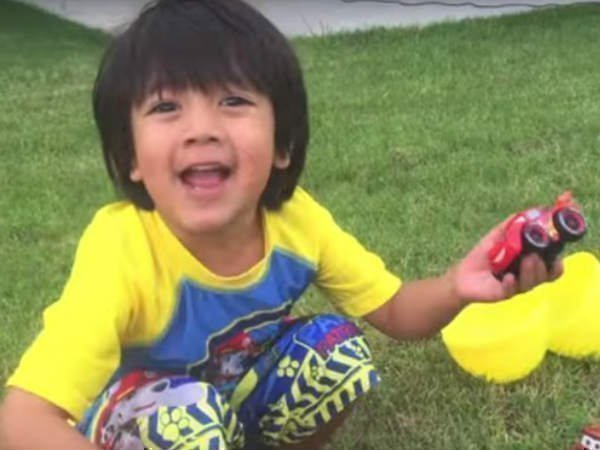 10,136,117 ಚಂದಾದಾರರು: 10,136,117 ಚಂದಾದಾರರು: