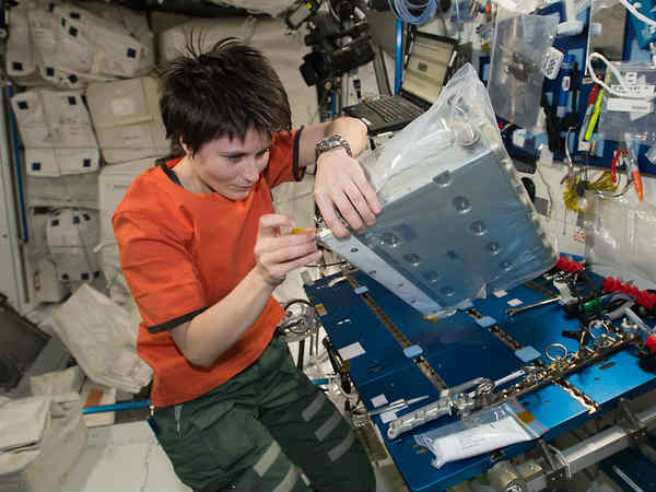 ಬಾಹ್ಯಾಕಾಶ ಪ್ರಯೋಗಾಲಯದಲ್ಲೇ ಮೊದಲು!! 