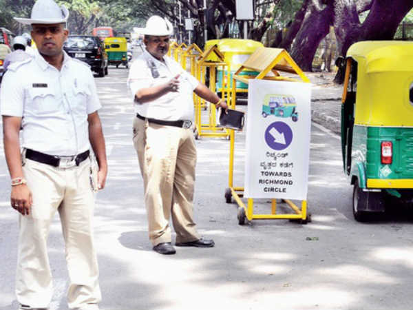 ಇನಷ್ಟು ಬಿಗಿ: